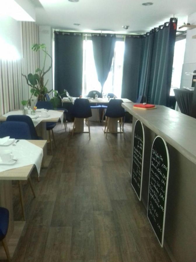 Pension Zum Blumchen Schwerin  Exterior photo